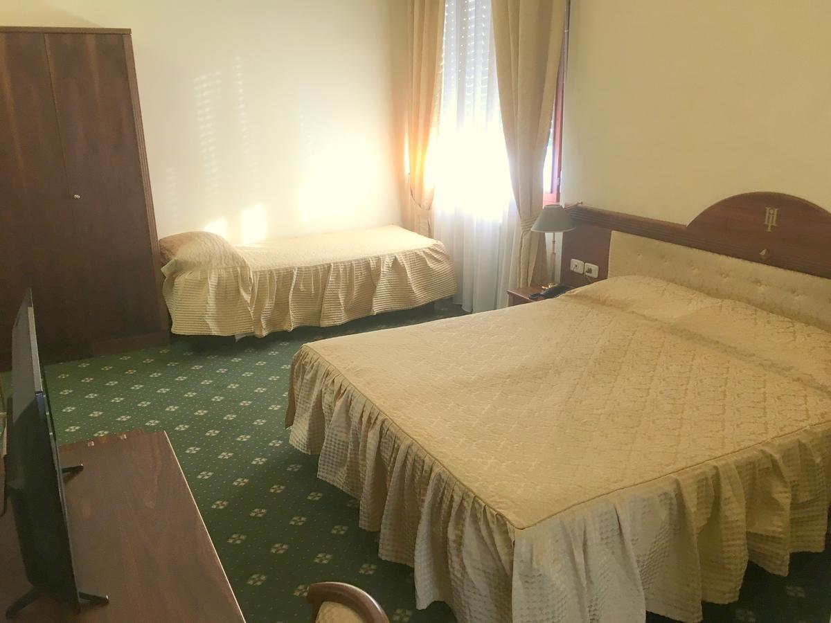 Hotel Internazionale Gorizia Exteriör bild